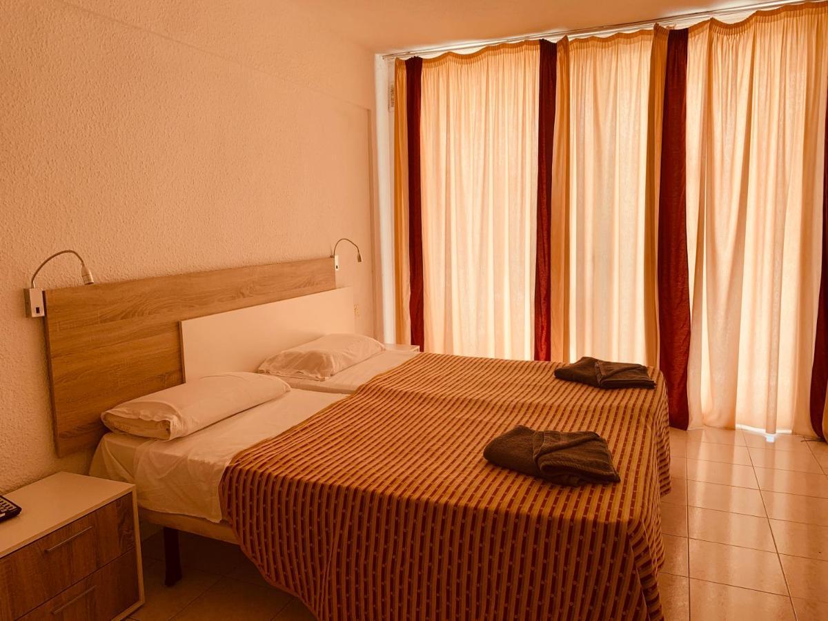 Pondemar Apartaments Vistas Playa Feñabe Bagian luar foto