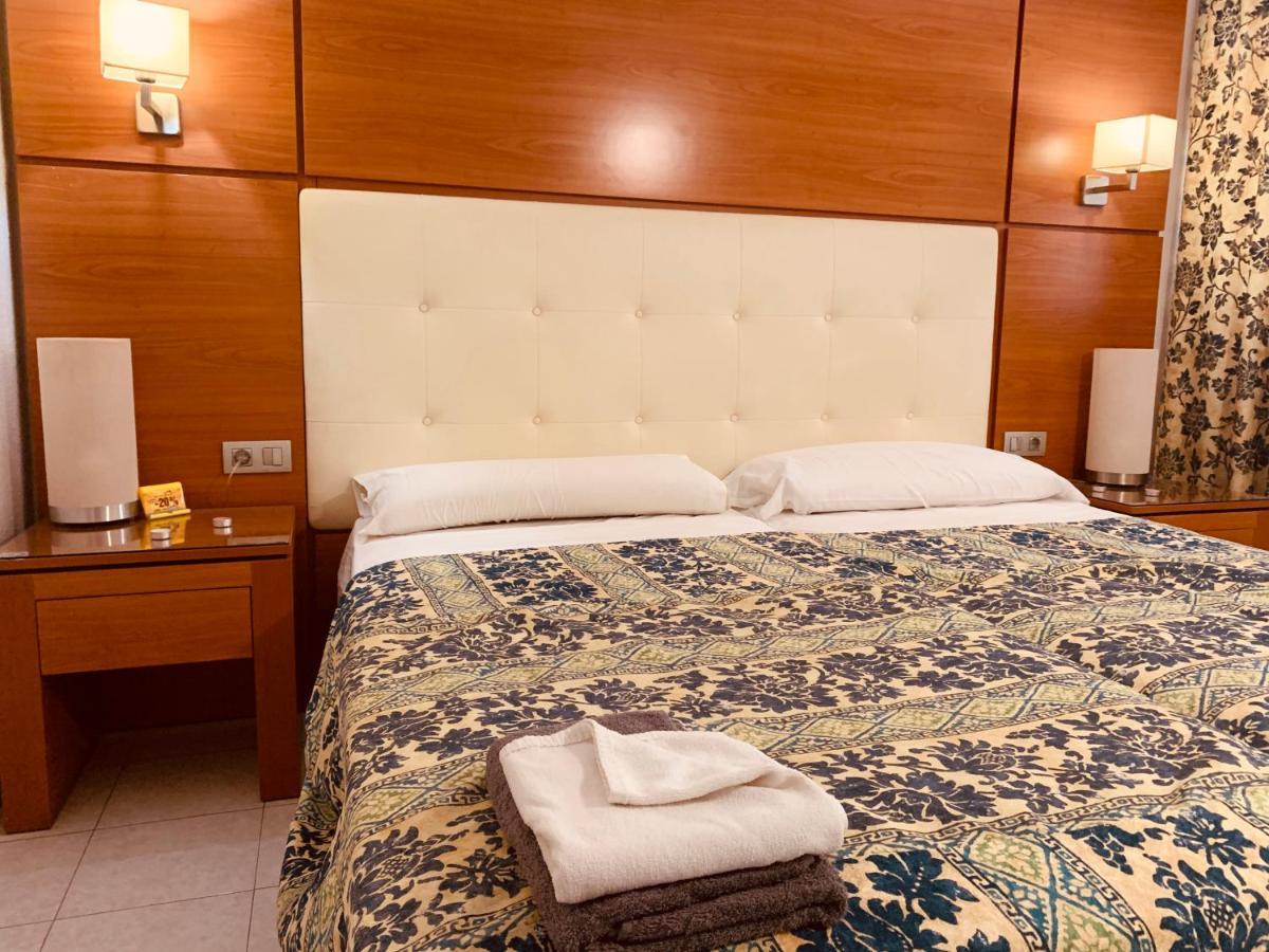 Pondemar Apartaments Vistas Playa Feñabe Bagian luar foto